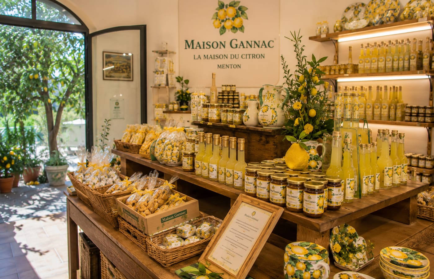 Illustration of Maison Gannac citrus products in Menton